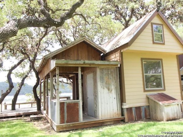 955 Faurie, Unit TINY HOUSE, Lakehills, TX 78063