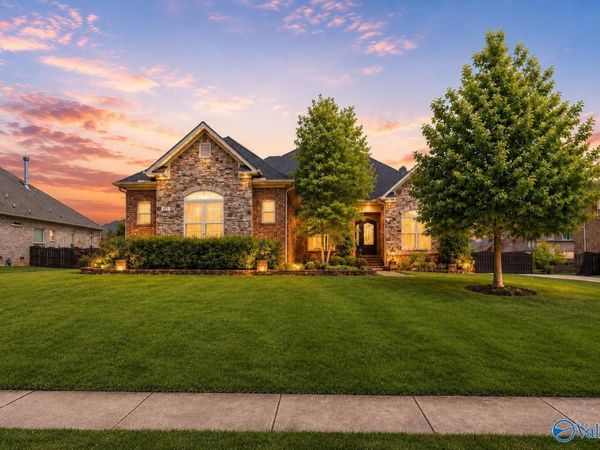 147 Forest Ridge Drive, Huntsville, AL 35806
