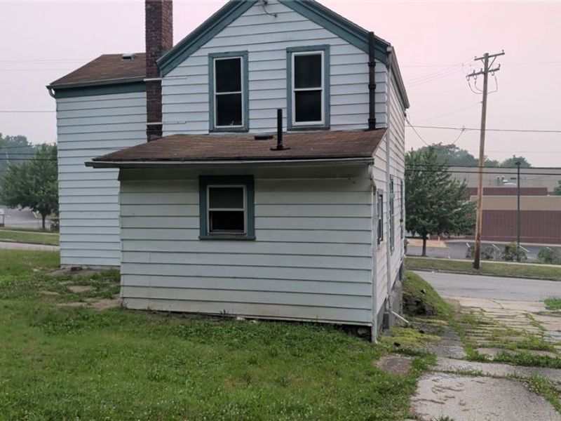 581 Allyn Street, Akron, OH 44311 Photo 2