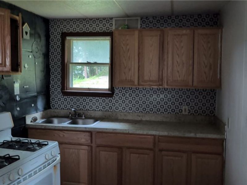 581 Allyn Street, Akron, OH 44311 Photo 3