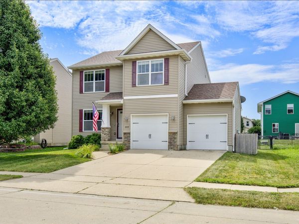 809 34th Street SW, Bondurant, IA 50035