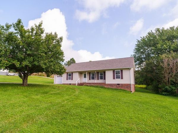 1051 Johnnie Bud Lane, Cookeville, TN 38501