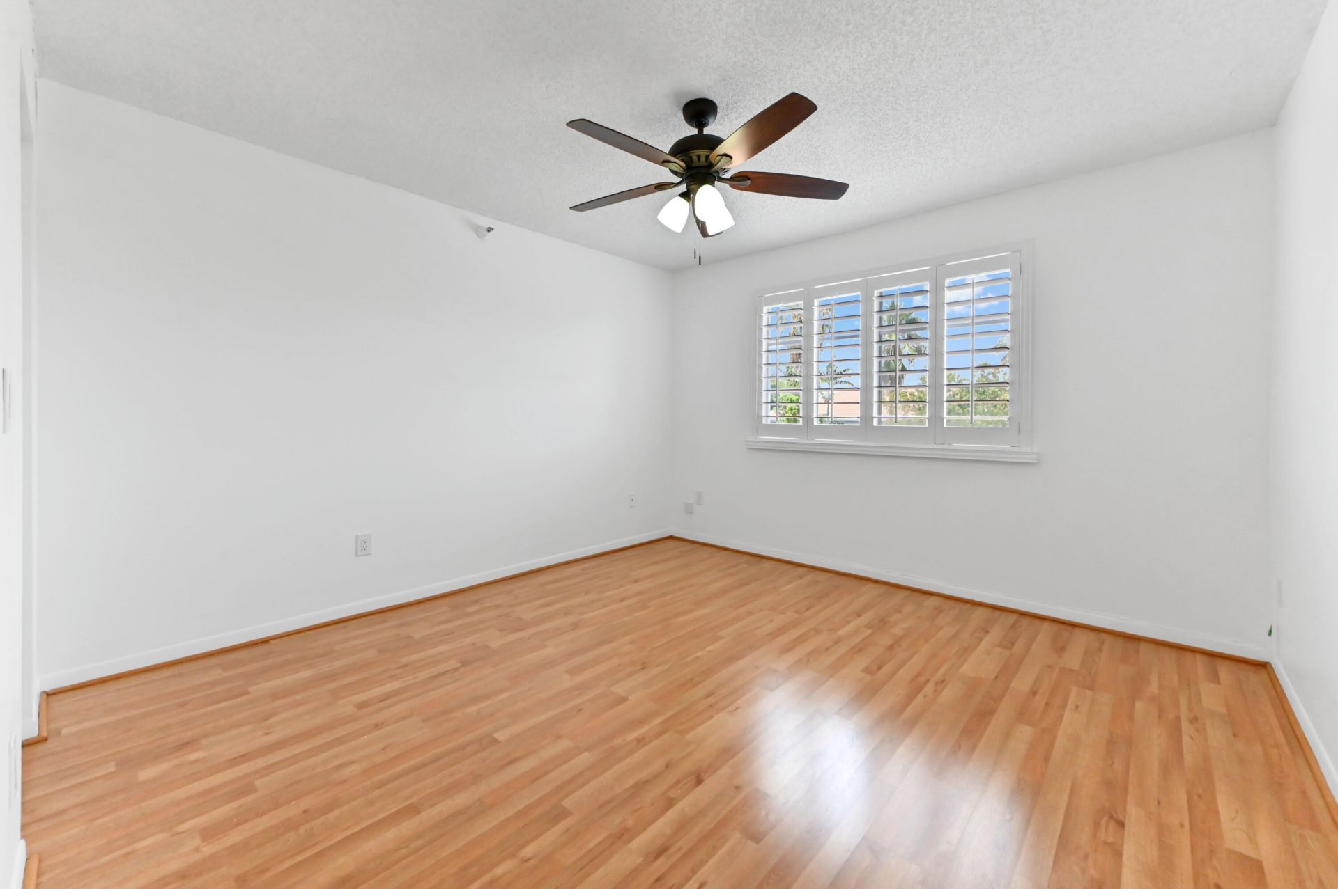140 Yacht Club Way, Unit 307, Hypoluxo, FL 33462 Photo