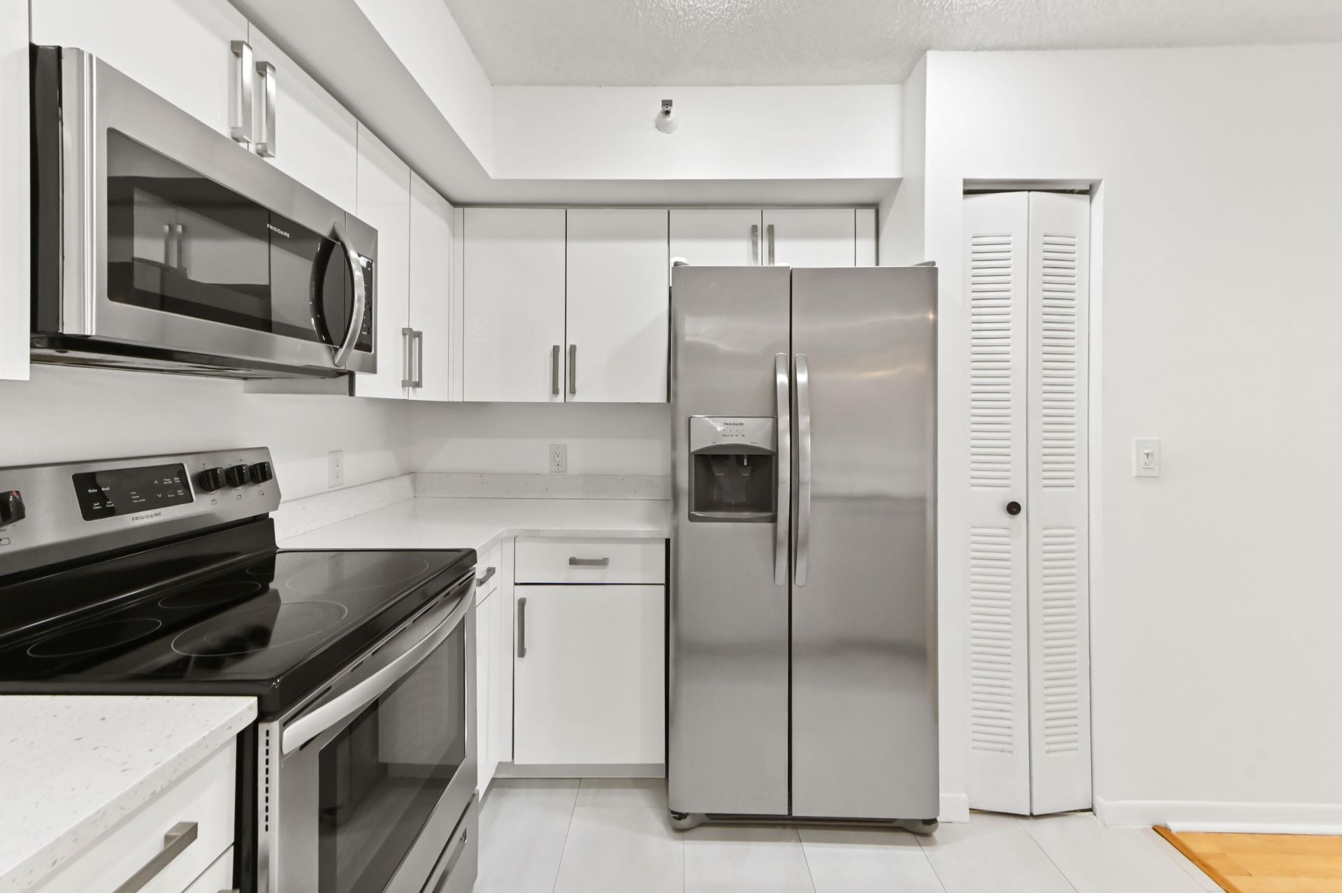 140 Yacht Club Way, Unit 307, Hypoluxo, FL 33462 Photo