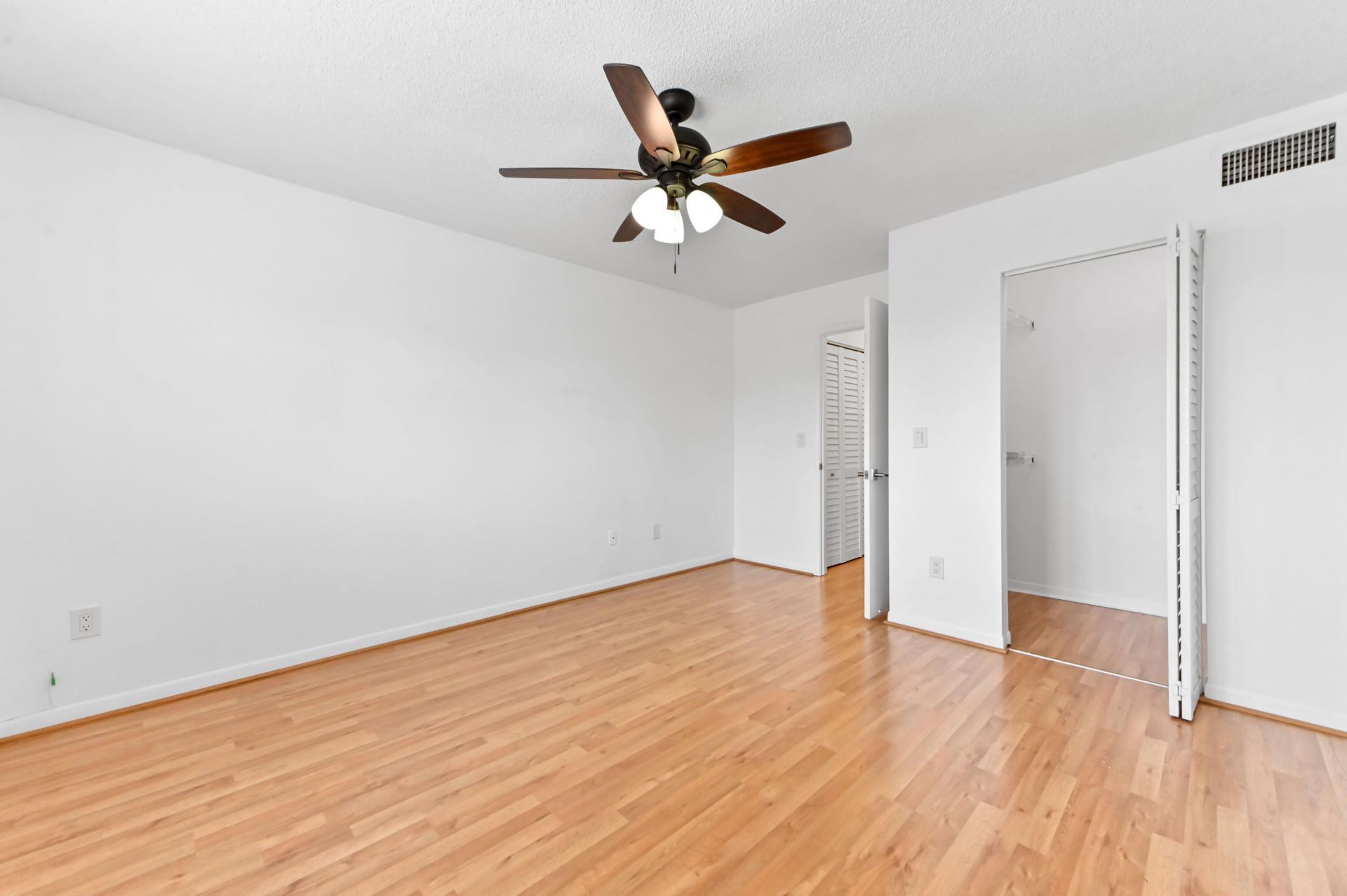 140 Yacht Club Way, Unit 307, Hypoluxo, FL 33462 Photo