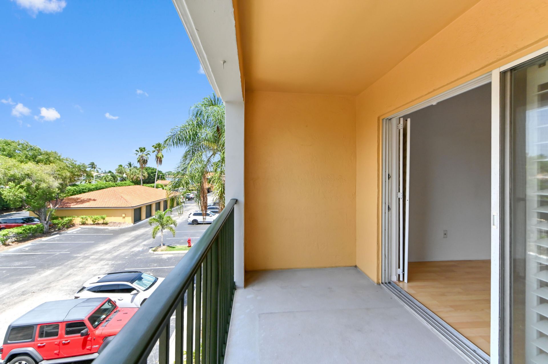 140 Yacht Club Way, Unit 307, Hypoluxo, FL 33462 Photo
