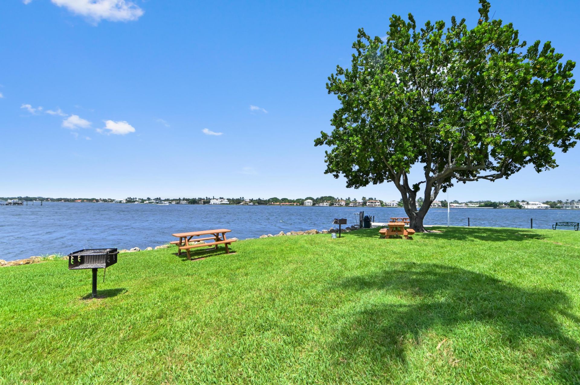 140 Yacht Club Way, Unit 307, Hypoluxo, FL 33462 Photo