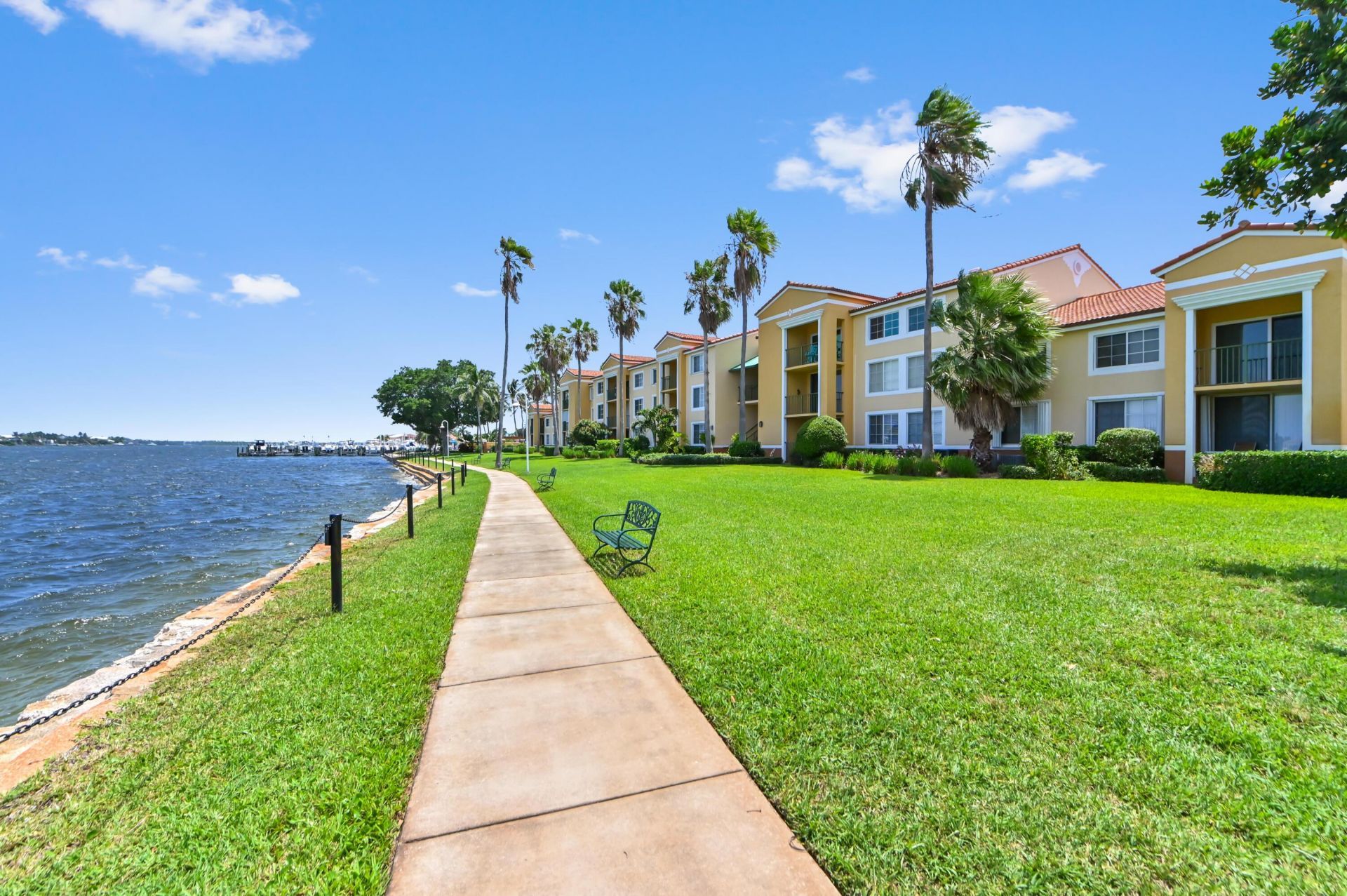 140 Yacht Club Way, Unit 307, Hypoluxo, FL 33462 Photo
