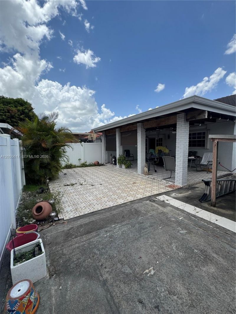 5791 W 21st Ave, Hialeah, FL 33016 Photo