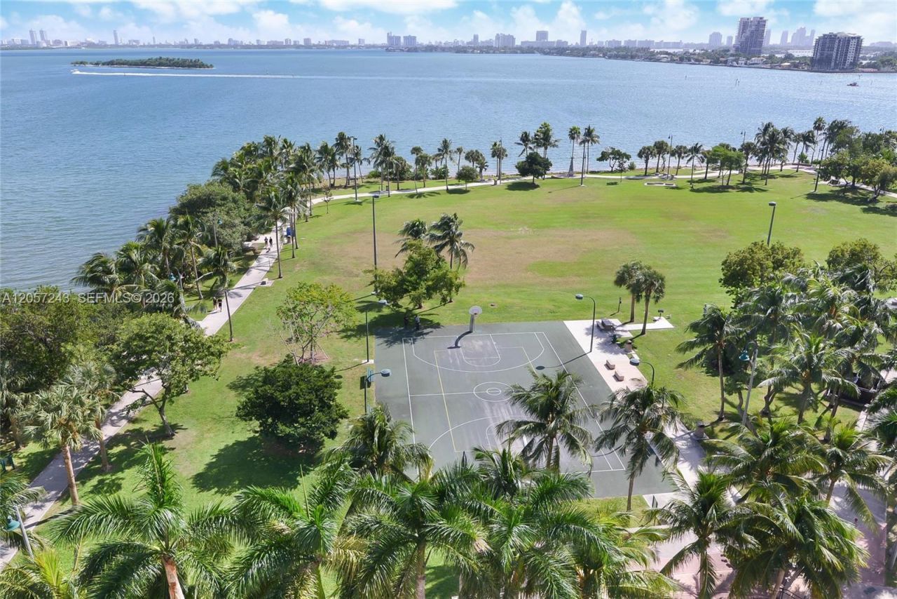 2000 N Bayshore Dr, Unit 626, Miami, FL 33137 Photo