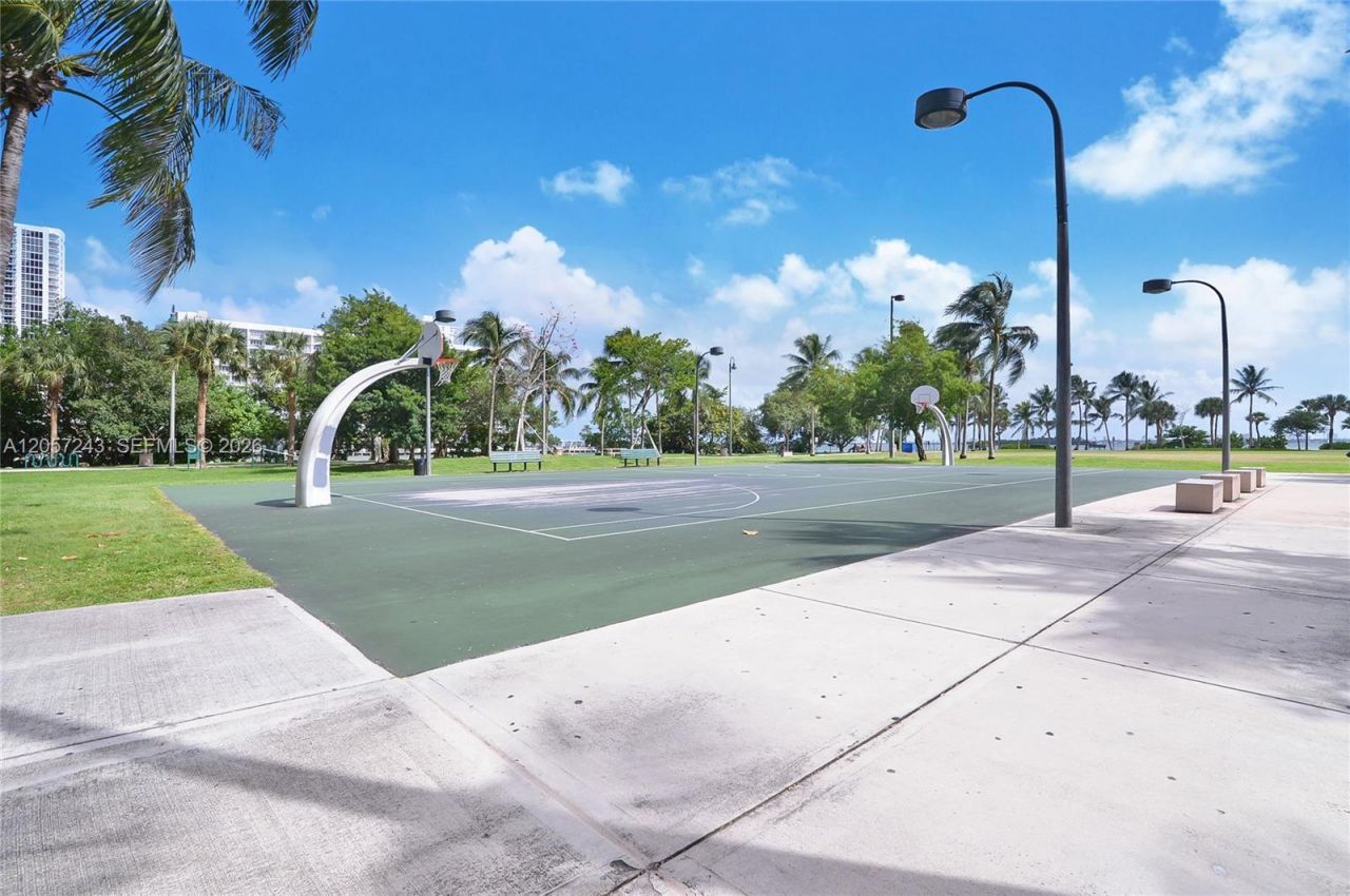 2000 N Bayshore Dr, Unit 626, Miami, FL 33137 Photo