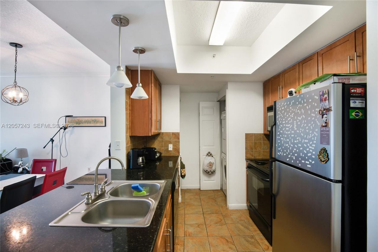 2000 N Bayshore Dr, Unit 626, Miami, FL 33137 Photo