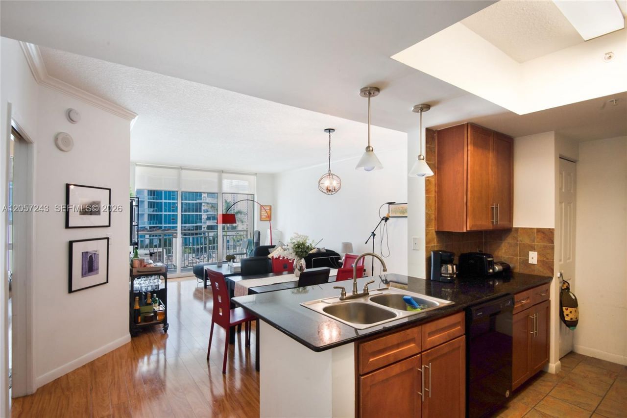 2000 N Bayshore Dr, Unit 626, Miami, FL 33137 Photo