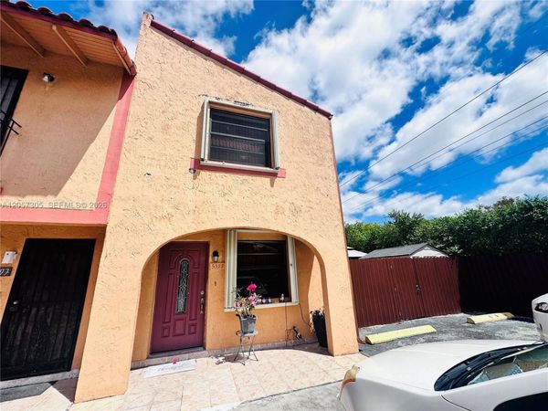 Unit 19A, Hialeah, FL 33016