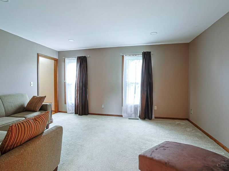 4969 Cinnamon Court, Union Twp, OH 45244 Photo 8