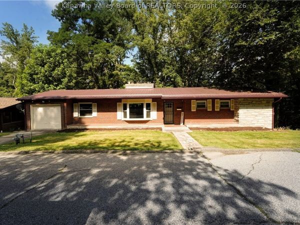 993 Old Point Road, St Albans, WV 25177
