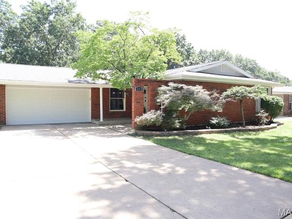 672 Towerwood Drive, Ballwin, MO 63021