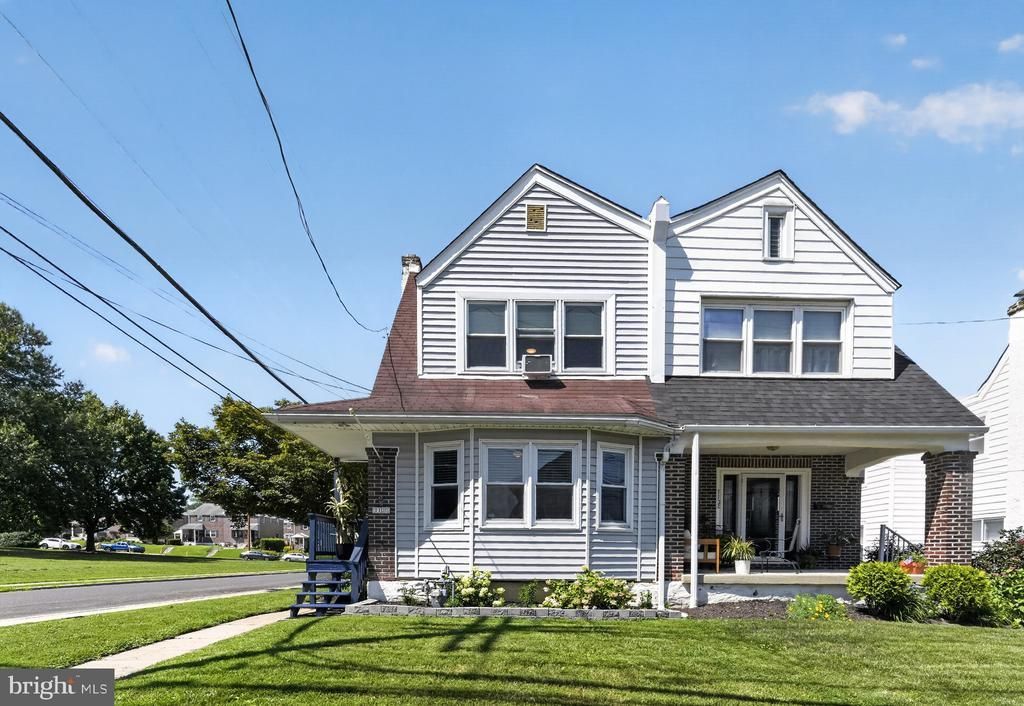 1100 HARDING DRIVE, HAVERTOWN, PA 19083