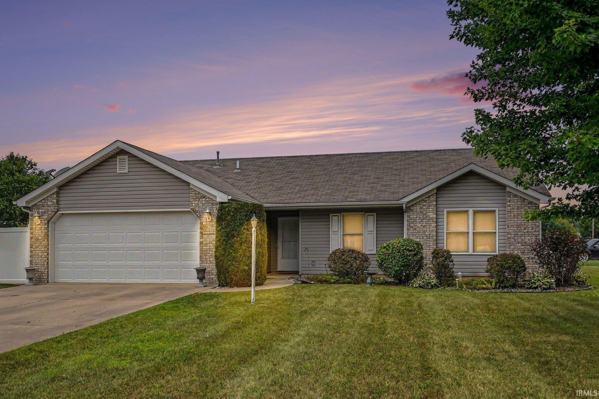 411 Lehman Drive, Milford, IN 46542 Main Photo