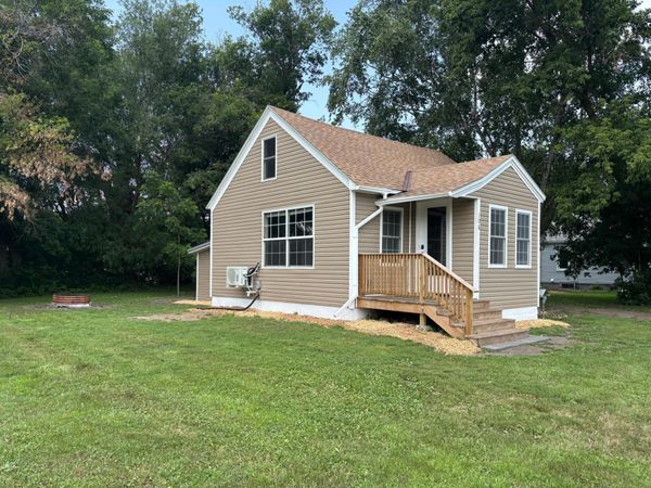 106 1st Avenue SW, Eagle Bend, MN 56446