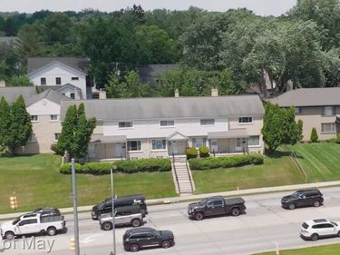 2099 E Maple Road , Birmingham, MI 48009