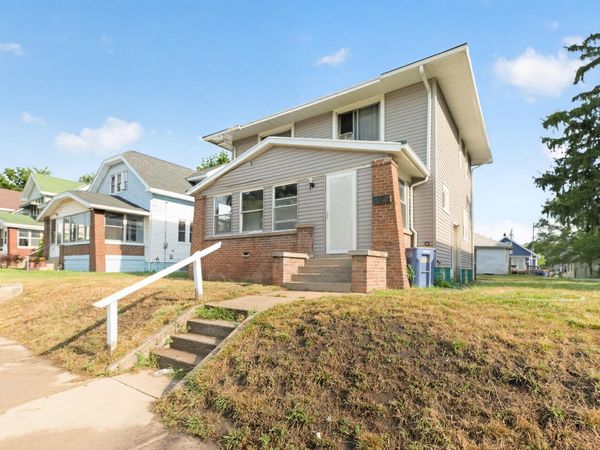 1043 Oakdale Street SE, Grand Rapids, MI 49507