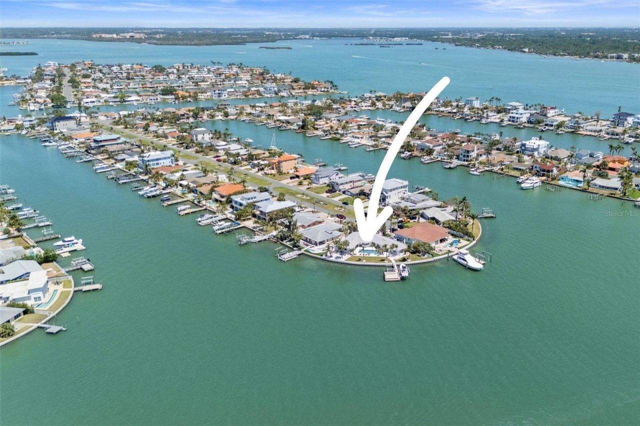11050 7th Street E, Treasure Island, FL 33706 Photo