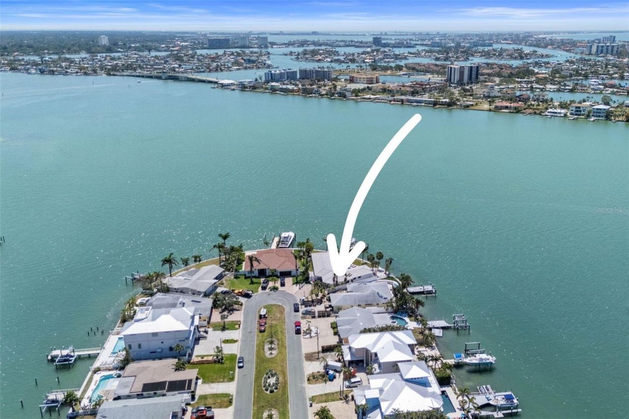 11050 7th Street E, Treasure Island, FL 33706 Photo