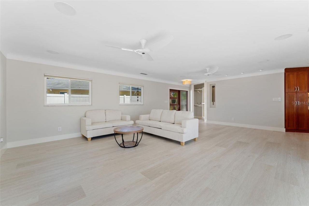 11050 7th Street E, Treasure Island, FL 33706 Photo