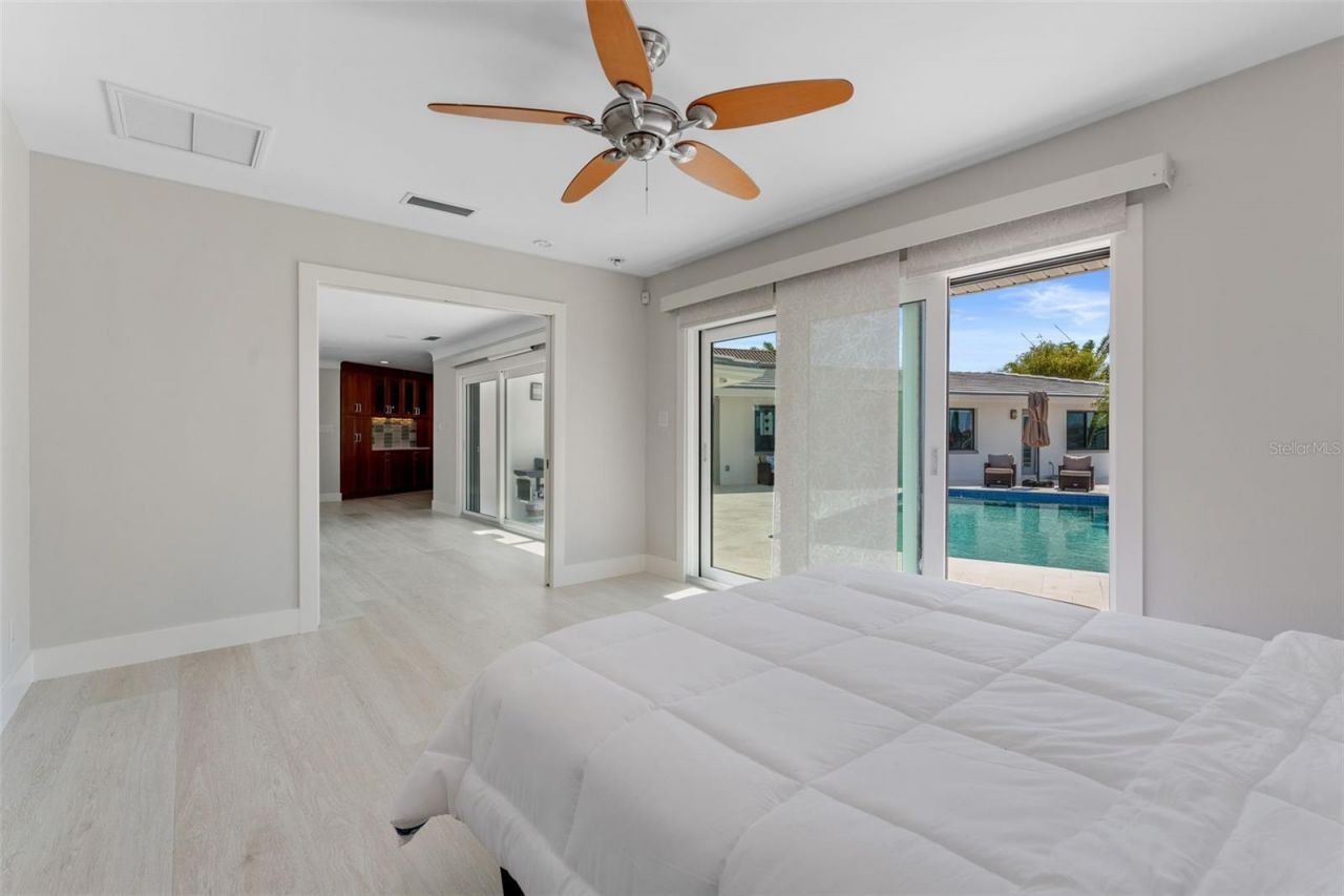 11050 7th Street E, Treasure Island, FL 33706 Photo
