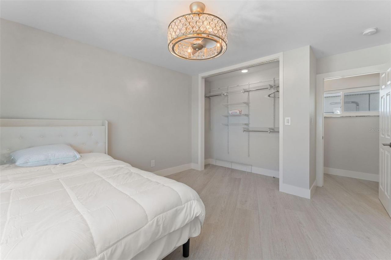 11050 7th Street E, Treasure Island, FL 33706 Photo