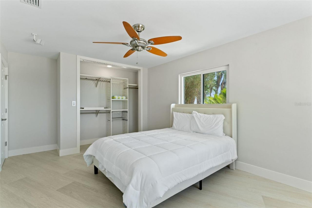 11050 7th Street E, Treasure Island, FL 33706 Photo