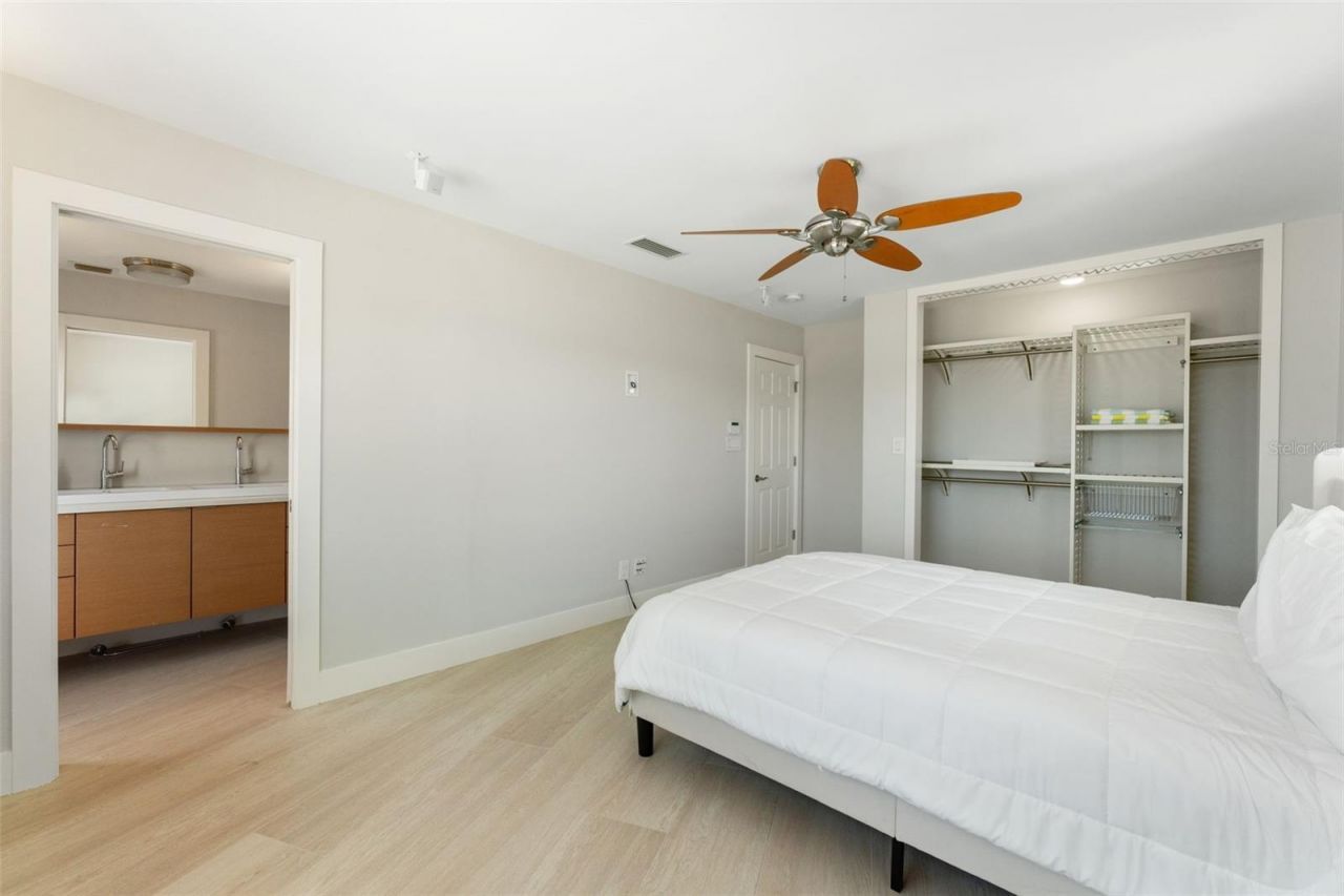 11050 7th Street E, Treasure Island, FL 33706 Photo
