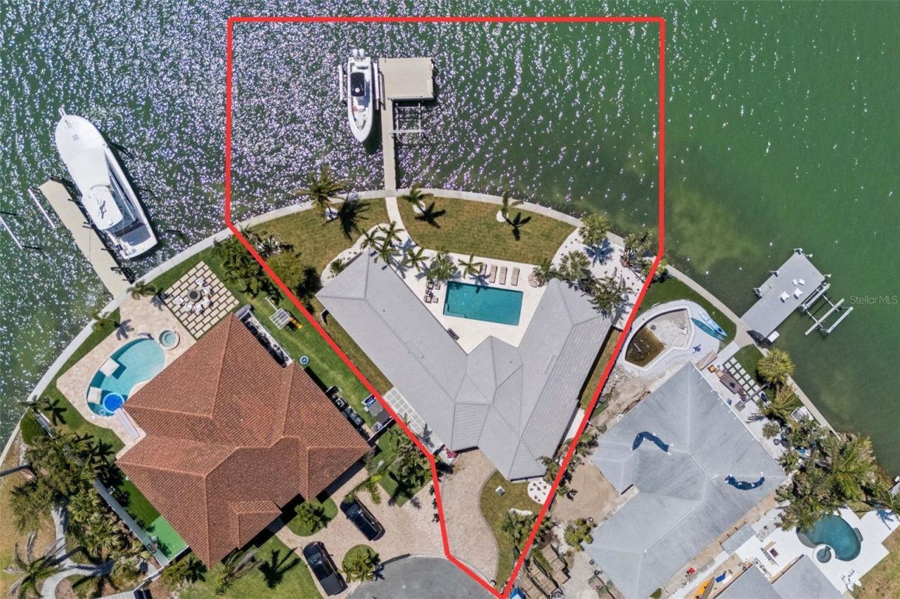 11050 7th Street E, Treasure Island, FL 33706 Photo