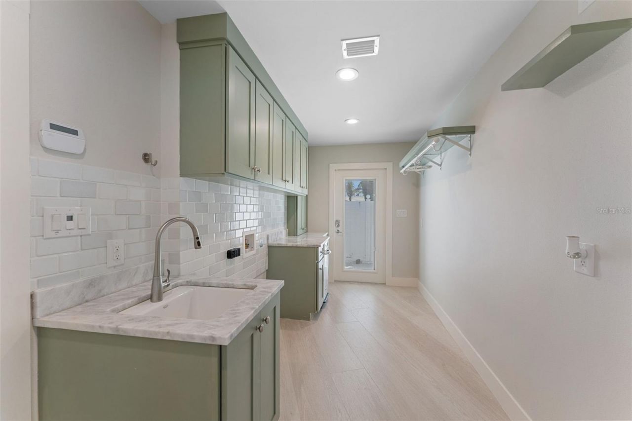 11050 7th Street E, Treasure Island, FL 33706 Photo
