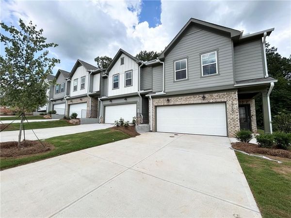3715 Dell Way , Cumming, GA 30040