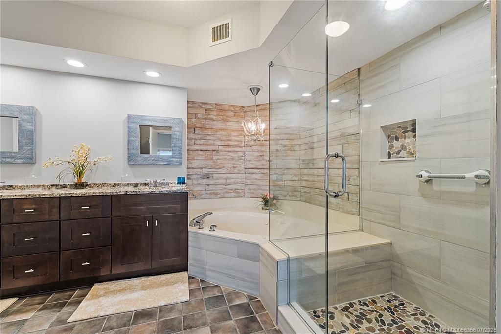 164 NE Edgewater Drive, Unit 2103, Stuart, FL 34996 Photo