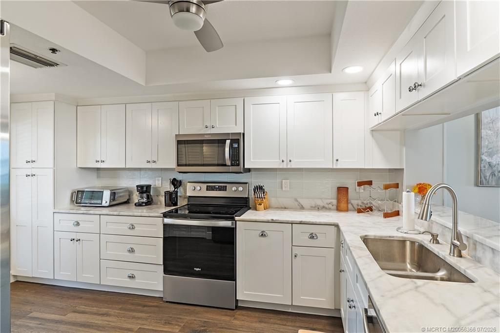 164 NE Edgewater Drive, Unit 2103, Stuart, FL 34996 Photo