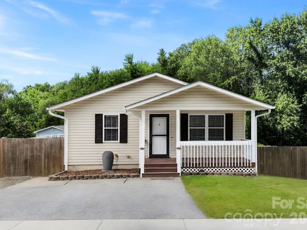51 Kay Thomas Drive , Hendersonville, NC 28792