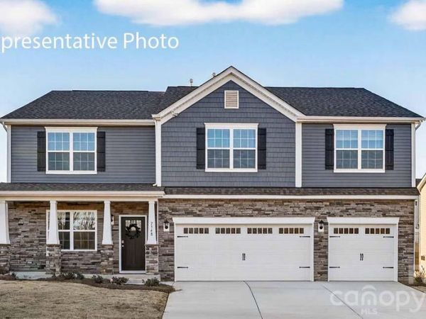 126 Maple Valley Street , Statesville, NC 28677