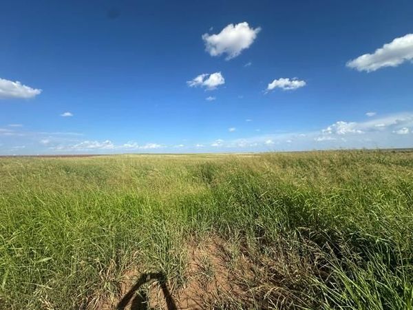 13500 N 2090 Road, Lone Wolf, OK 73655