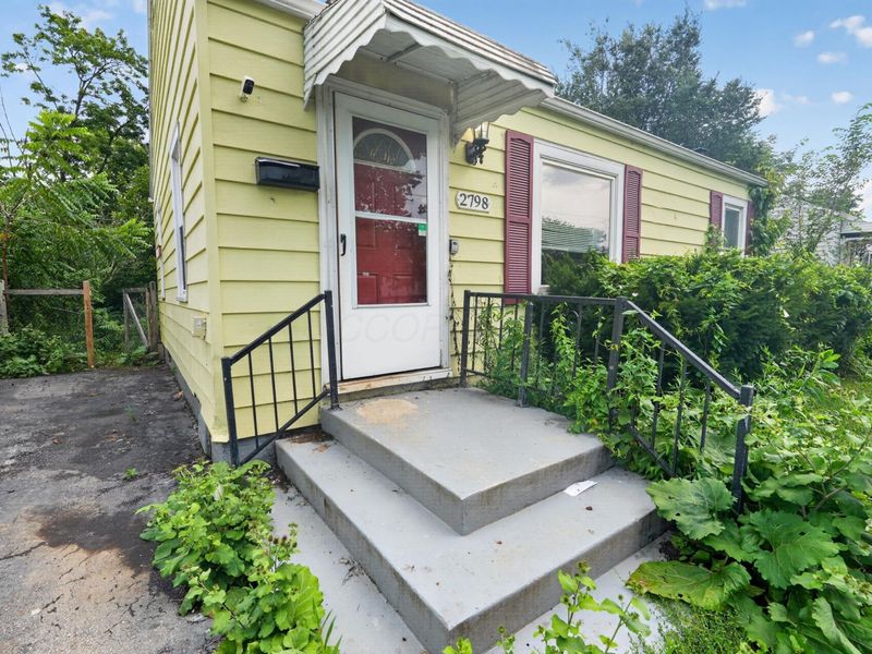2798 Hiawatha Street , Columbus, OH 43211 Photo 2