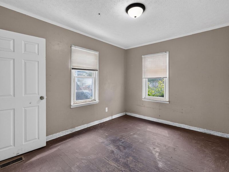 2798 Hiawatha Street , Columbus, OH 43211 Photo 9
