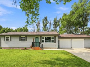916 Birch Avenue W, Hector, MN 55342