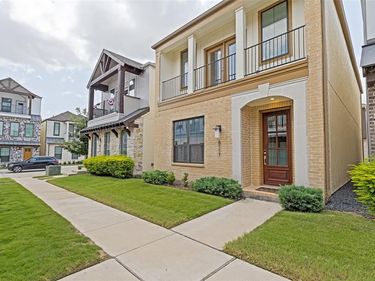 8117 Radnor Road, Dallas, TX 75231