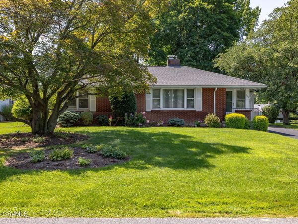 305 VERNA Road, Lewisburg, PA 17837