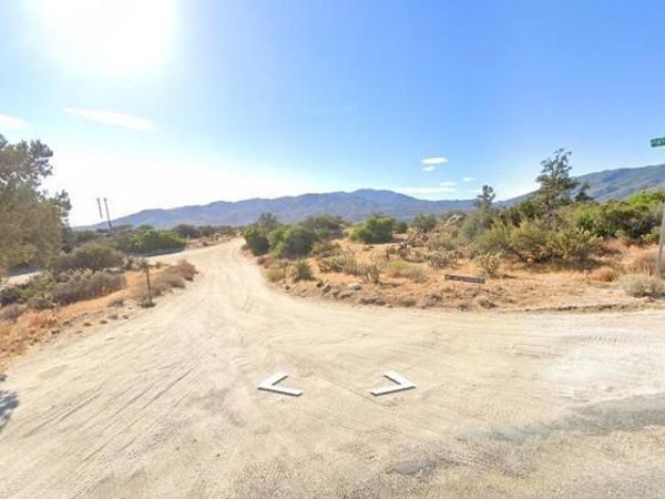 10 Pinyon Bowl Rd , Mountain Center, CA 92561