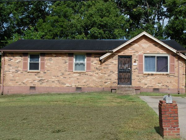 3239 Briarwick Dr, Nashville, TN 37218