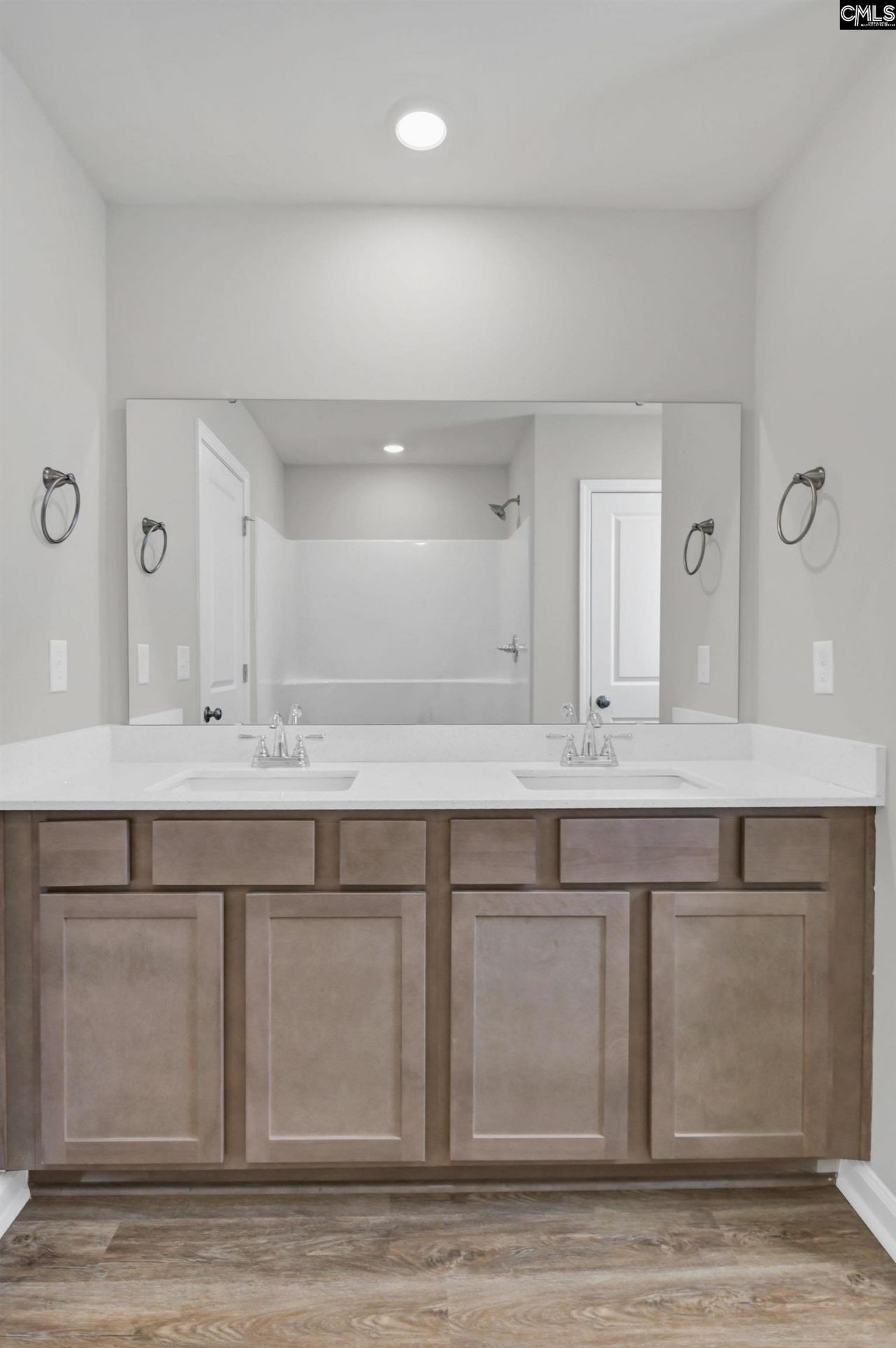 221 Raglins Way Photo 18