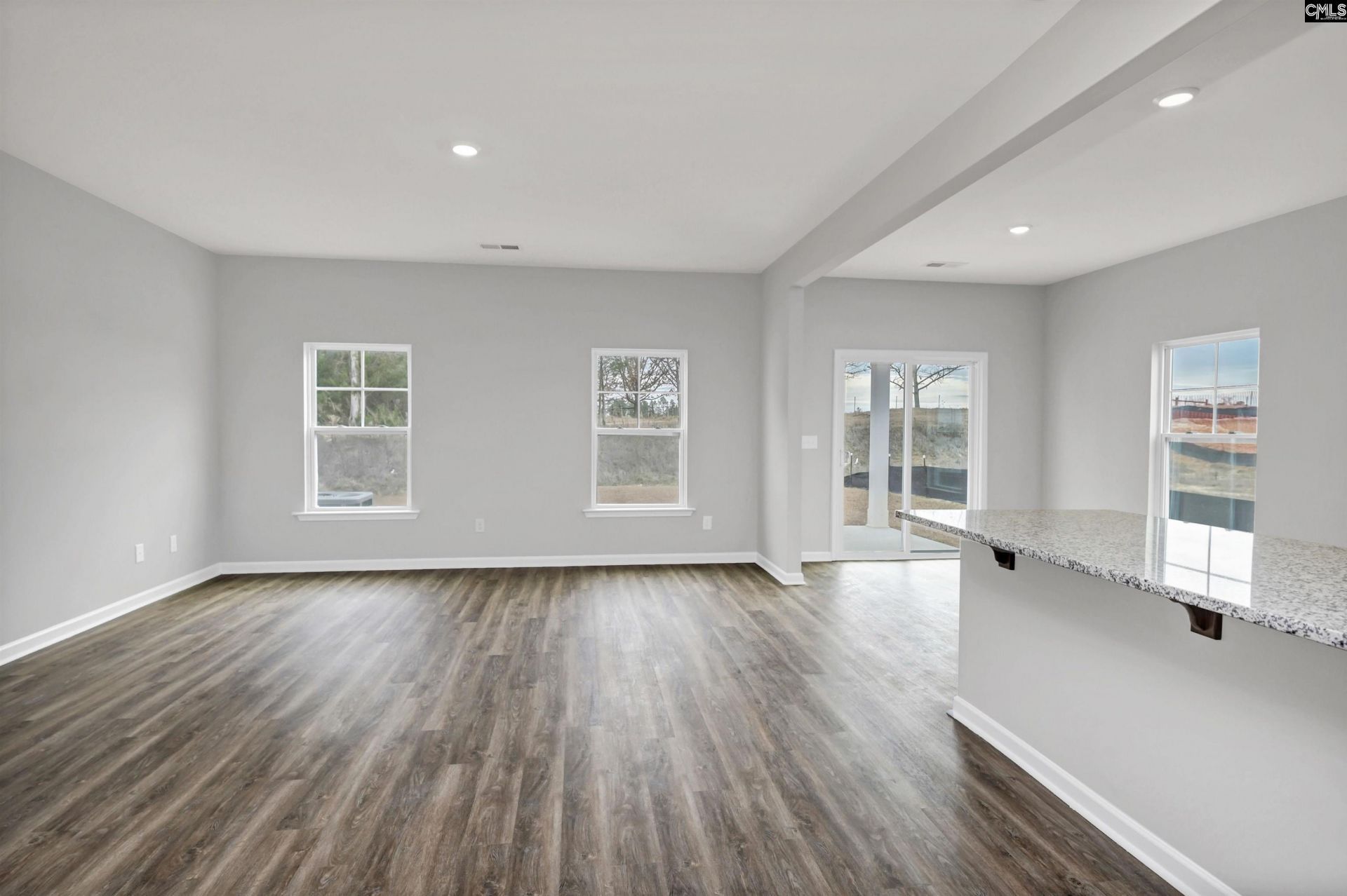 221 Raglins Way Photo 5